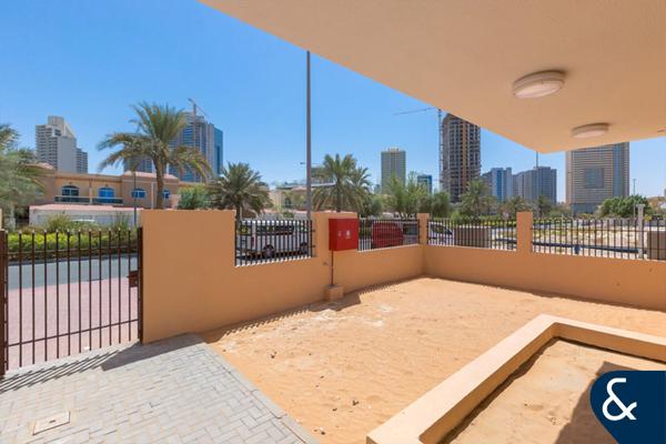 Corner Triplex | 4 Bed + Maid | Roof Terrace